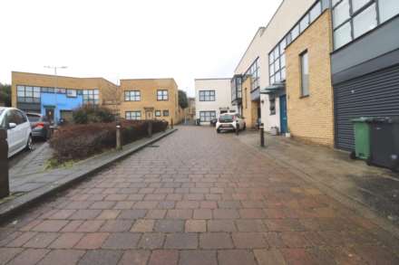 Courtyard Mews, Greenhithe, Image 23