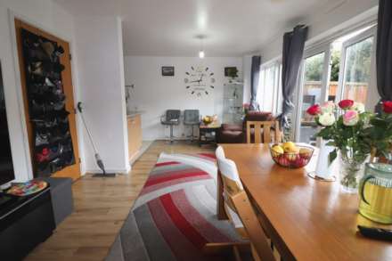 Courtyard Mews, Greenhithe, Image 4