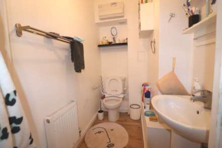 Courtyard Mews, Greenhithe, Image 7