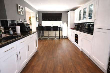 Morgan Drive, Greenhithe, Image 3