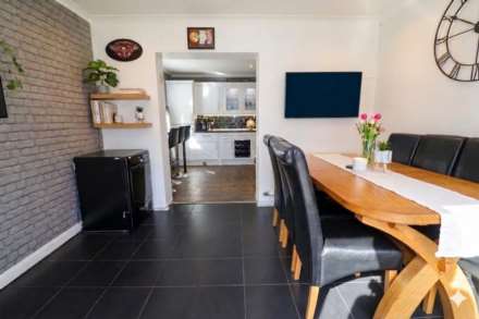 Morgan Drive, Greenhithe, Image 5