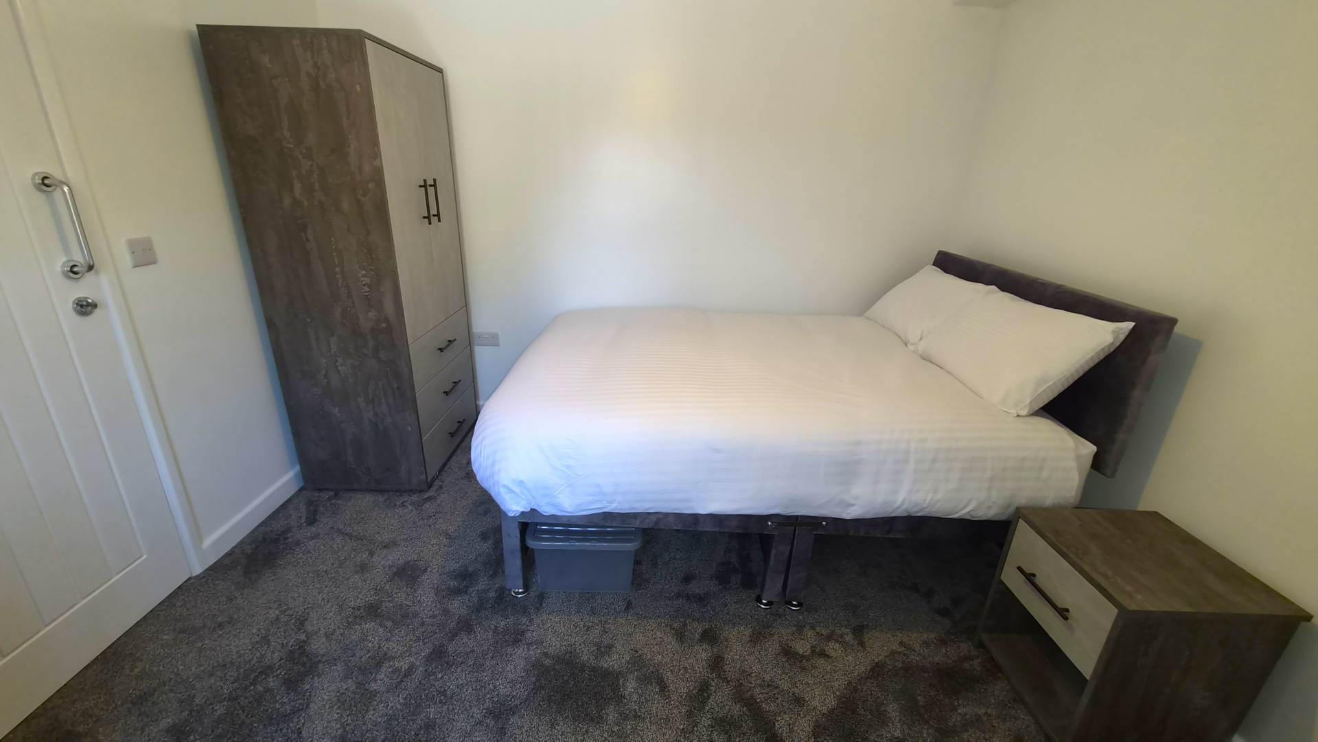 Milestone Road, Dartford, Image 1