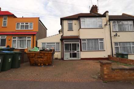 4 Bedroom End Terrace, Raymere Gardens, London