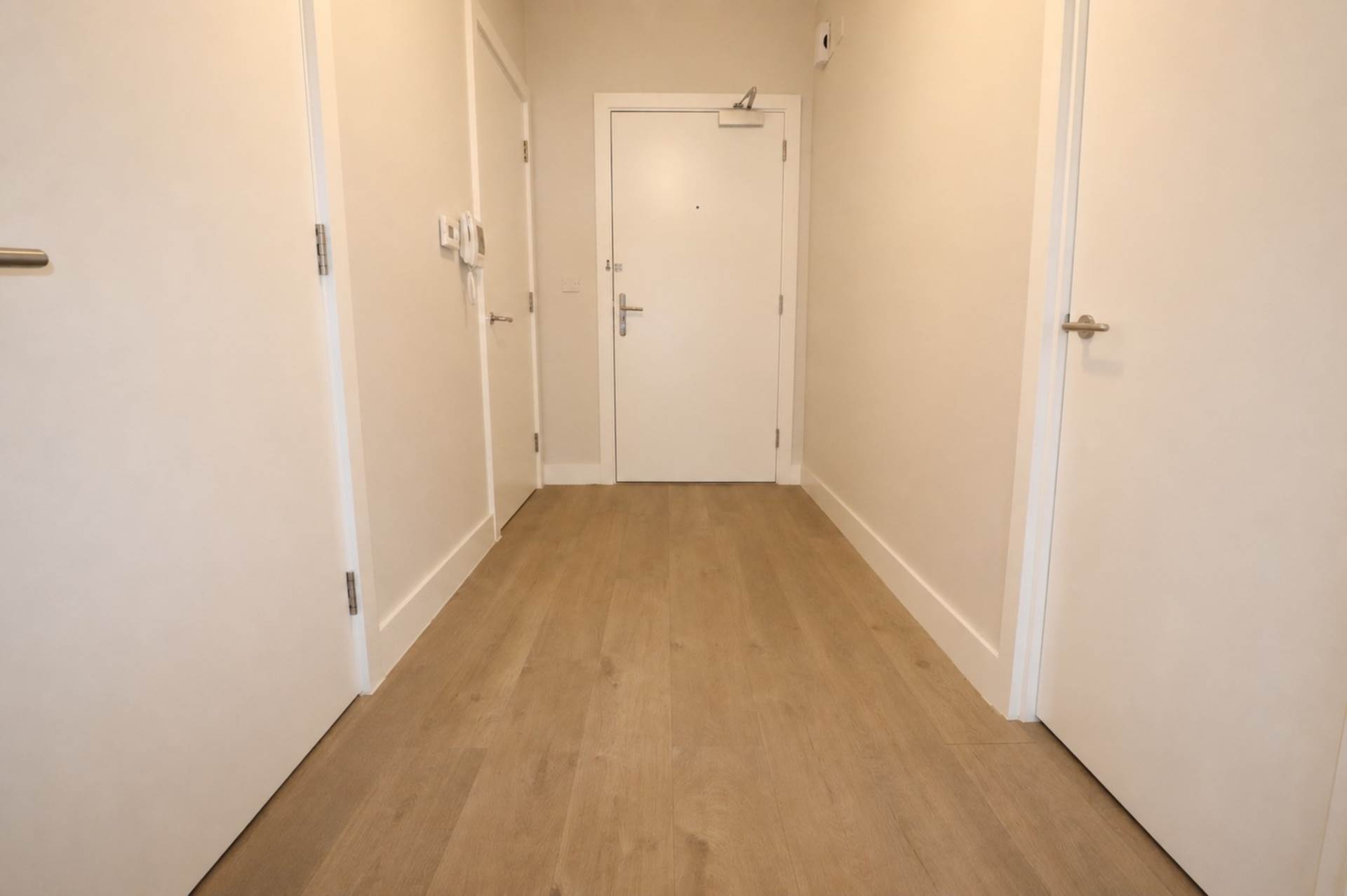Merrielands Crescent, Dagenham, Image 10