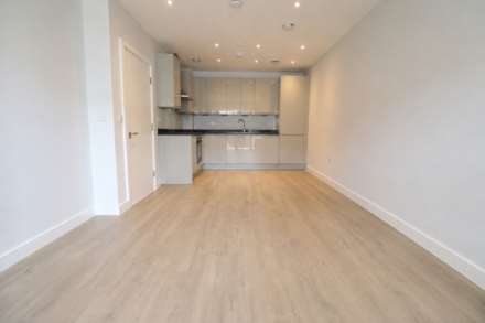 Merrielands Crescent, Dagenham, Image 3