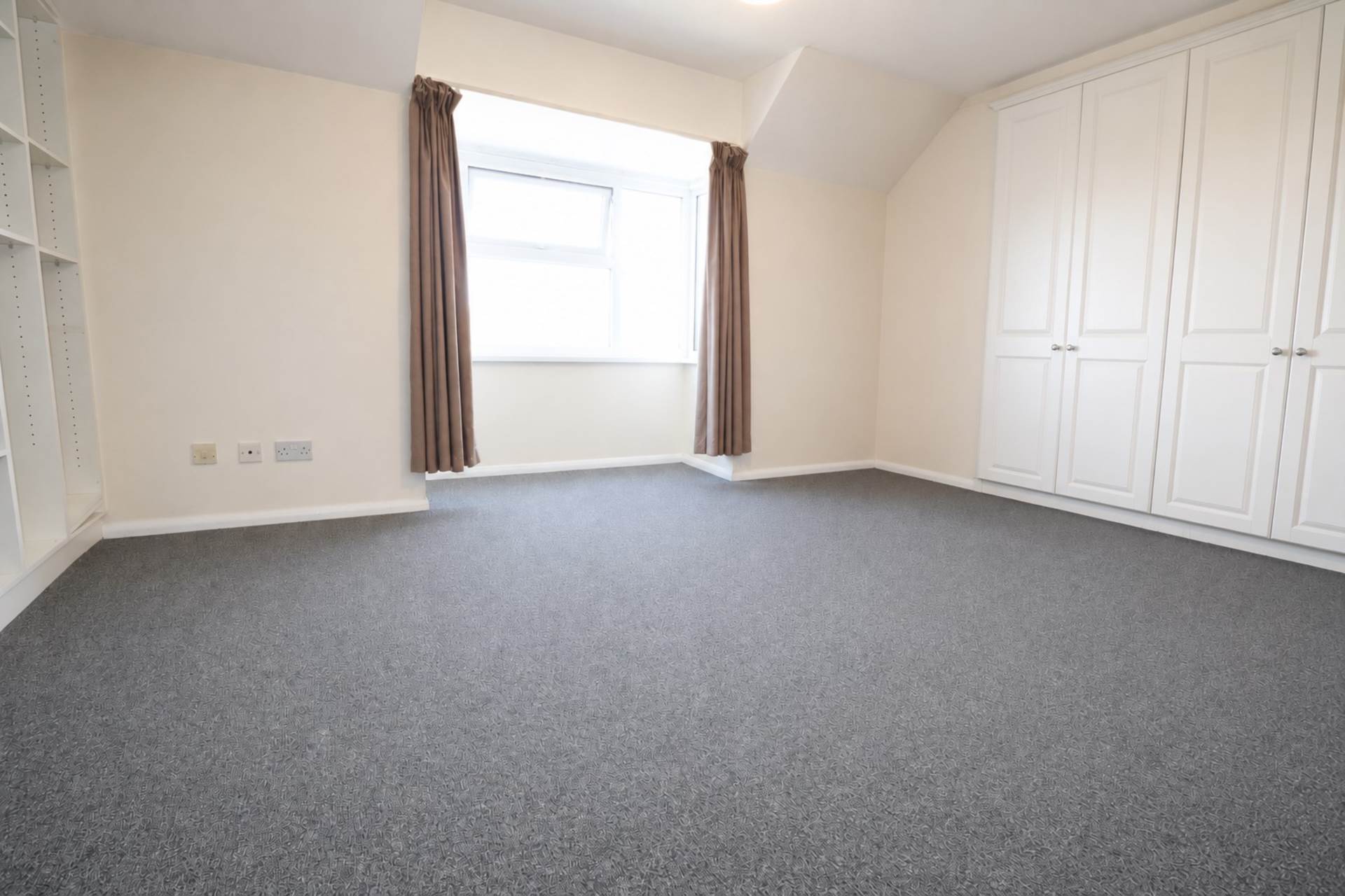 Knights Manor Way, Dartford, Image 2