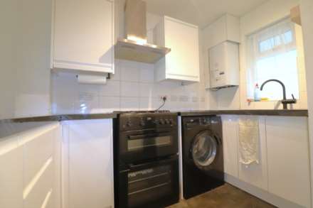 Lamplighters Close, Dartford, Image 2