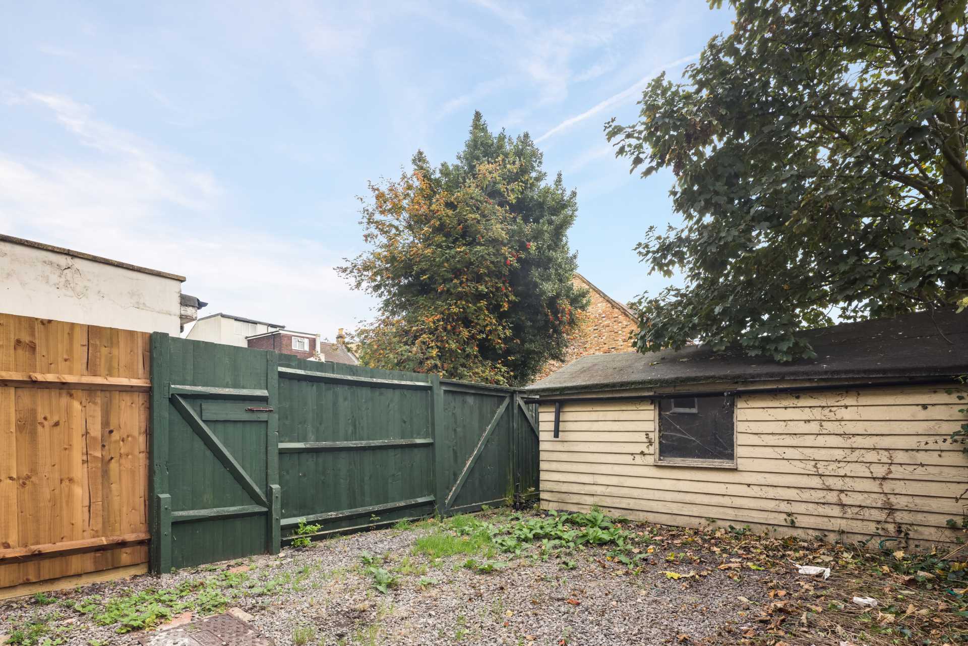 Elmsdale Road, London, Image 17