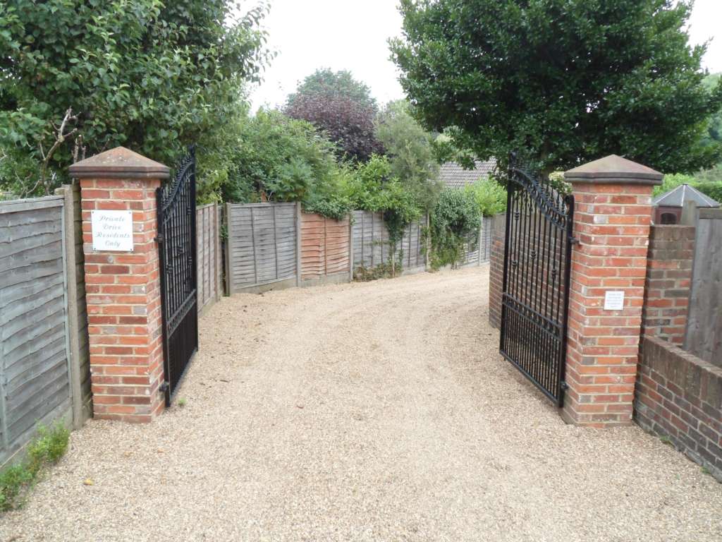Old Manor Road, Gravesend, Image 2