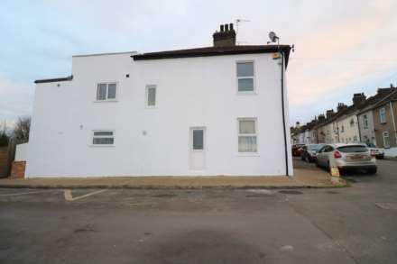 3 Bedroom End Terrace, Factory Road, Northfleet