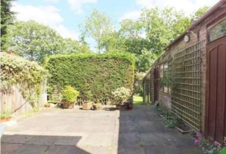 Vinson Close, Orpington, Image 12