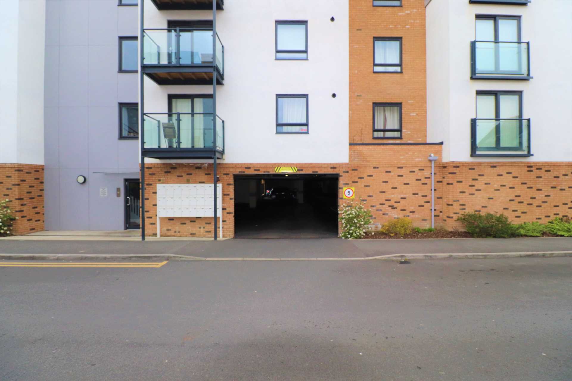 Creek Mill Way, Dartford, Image 3