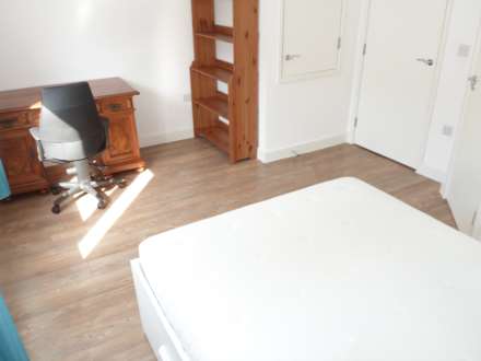 Alcock Crescent, Dartford, Image 20