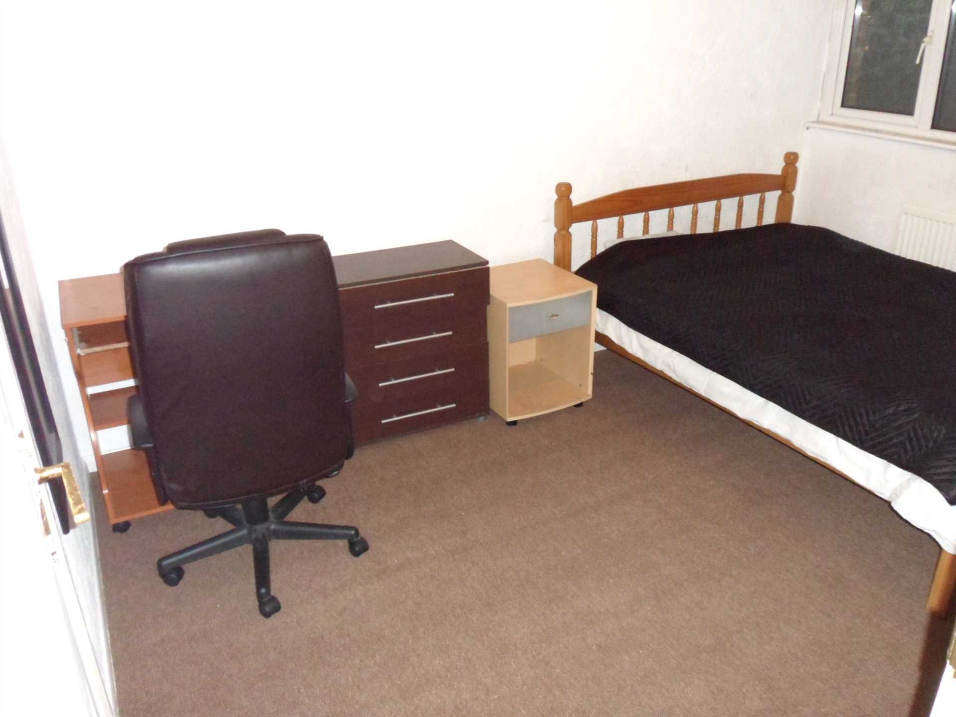 Cadagen Avenue, Dartford, Image 7