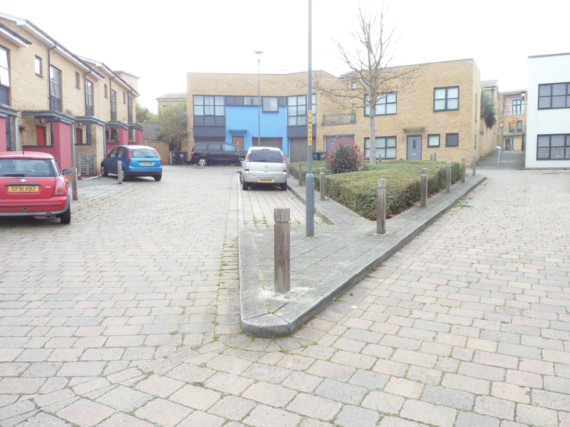 Courtyard Mews, Greenhithe, Image 2