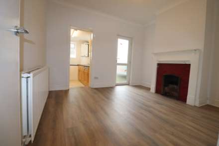 Station Road, Strood, Image 4