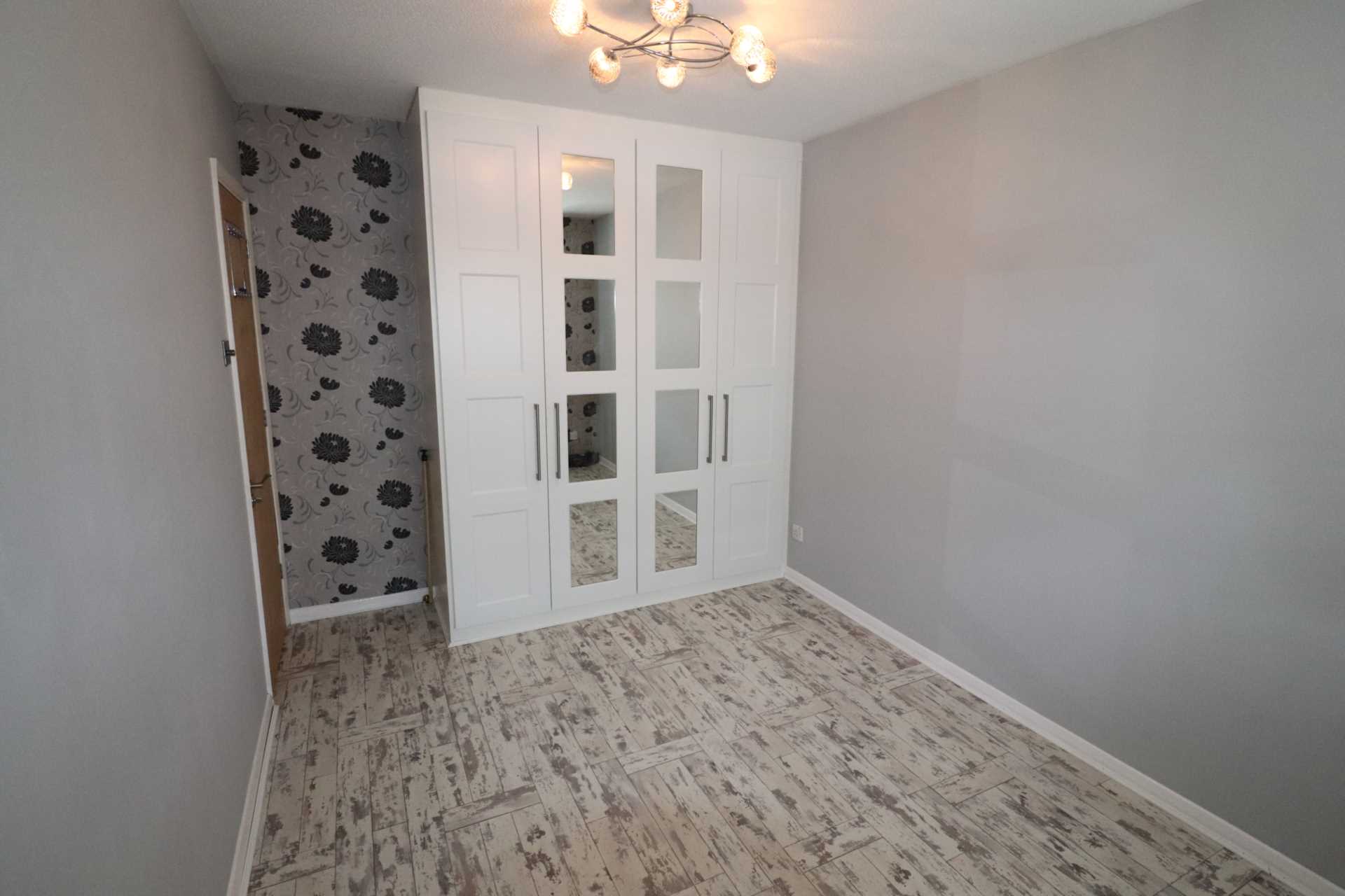 Sara Crescent, Greenhithe, Image 16