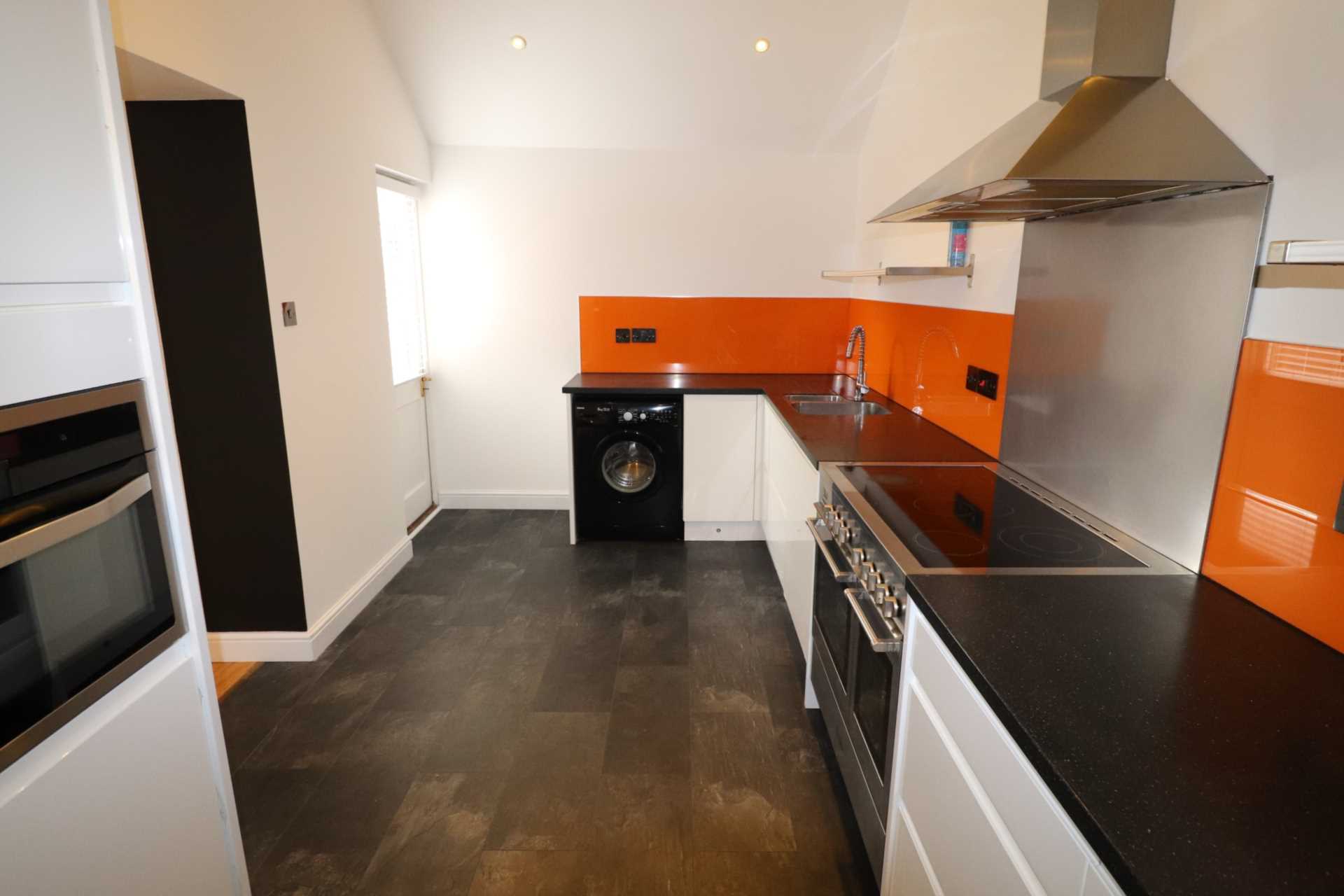 Sara Crescent, Greenhithe, Image 2