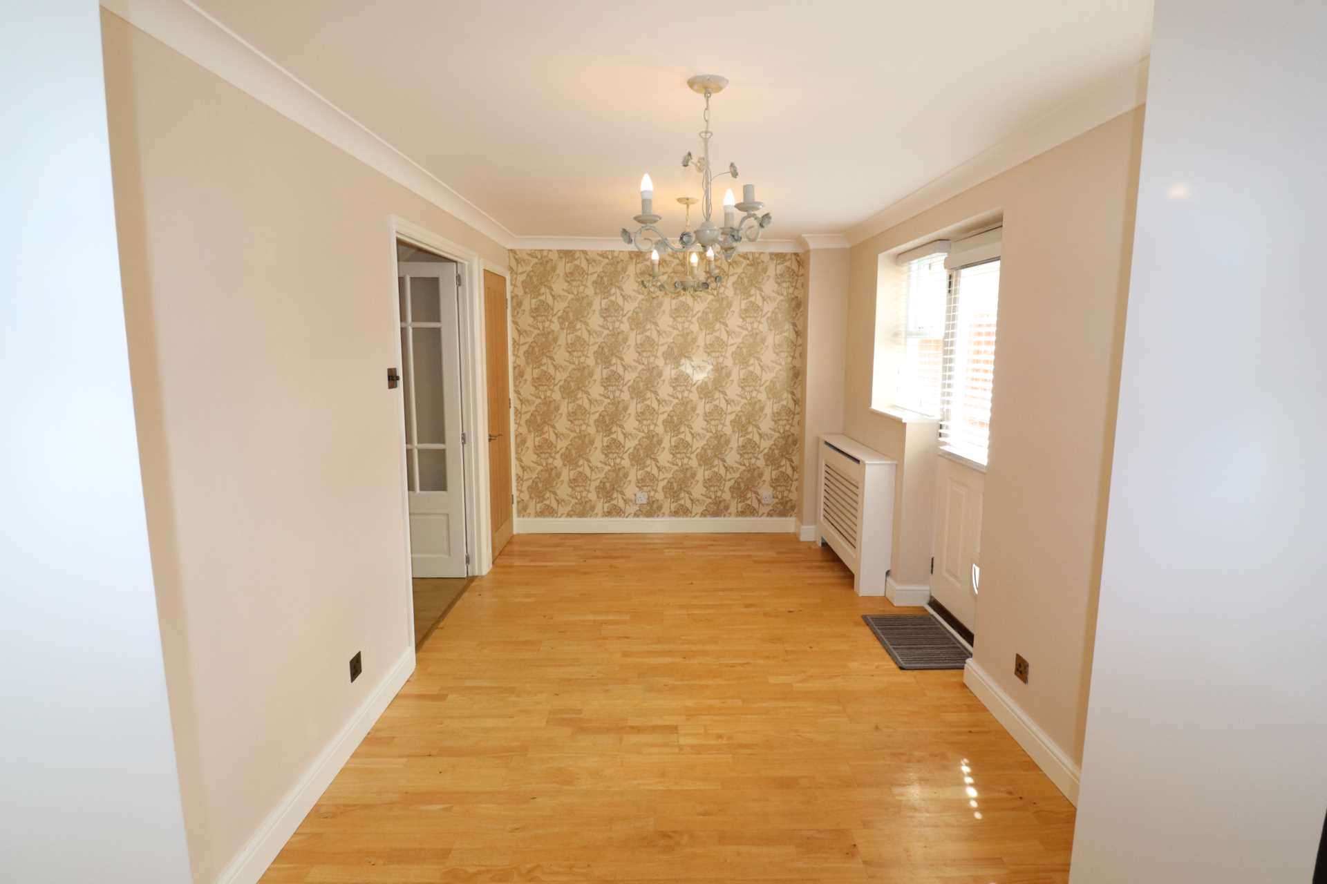 Sara Crescent, Greenhithe, Image 7