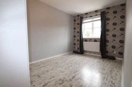 Sara Crescent, Greenhithe, Image 15