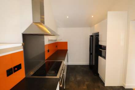 Sara Crescent, Greenhithe, Image 3