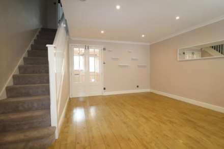Sara Crescent, Greenhithe, Image 5