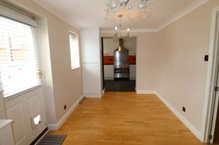 Sara Crescent, Greenhithe, Image 8