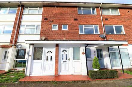 2 Bedroom Maisonette, Goldsel Road, Swanley