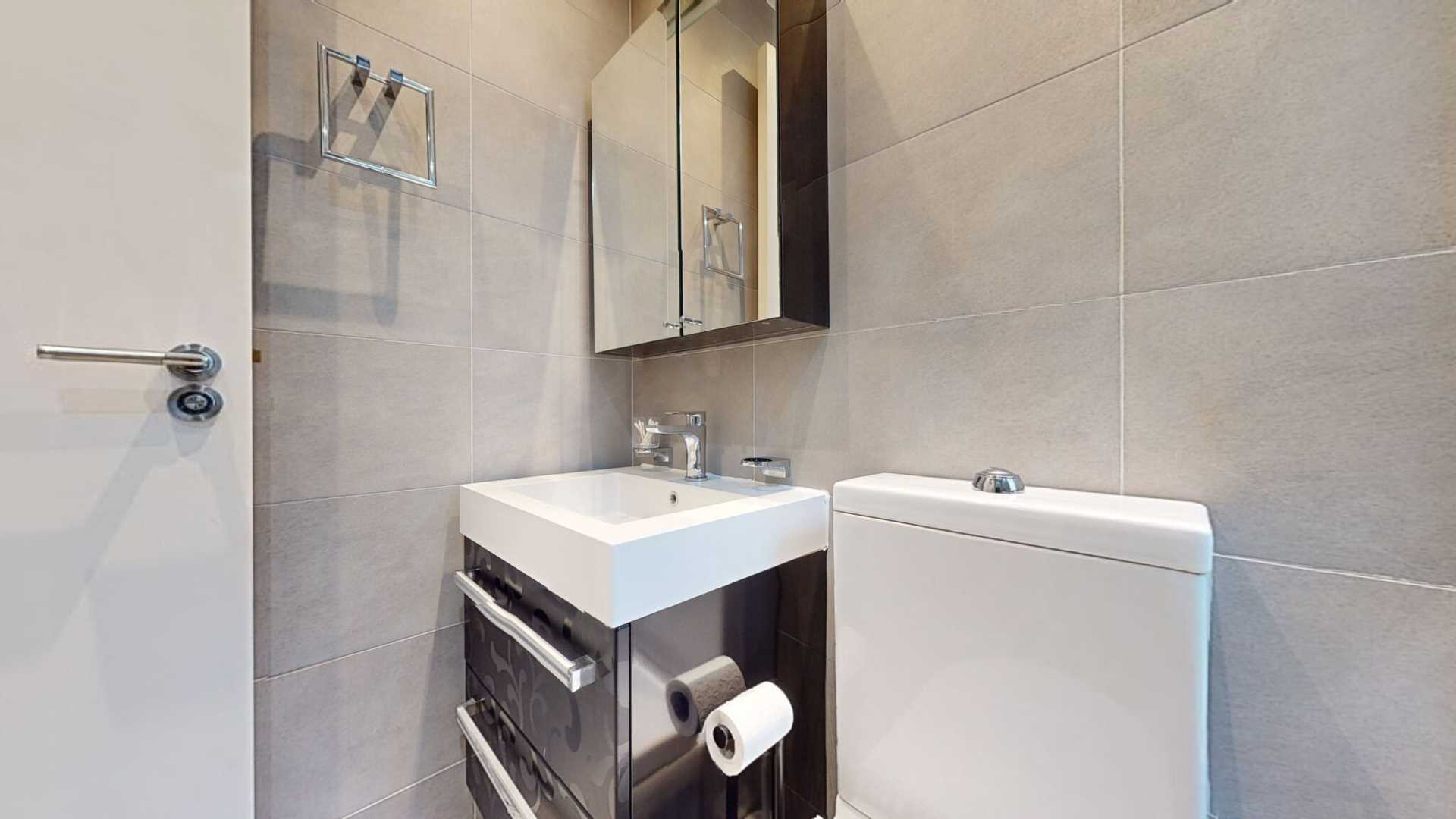 2 Beds-Hallam Street, Marylebone W1, Image 16