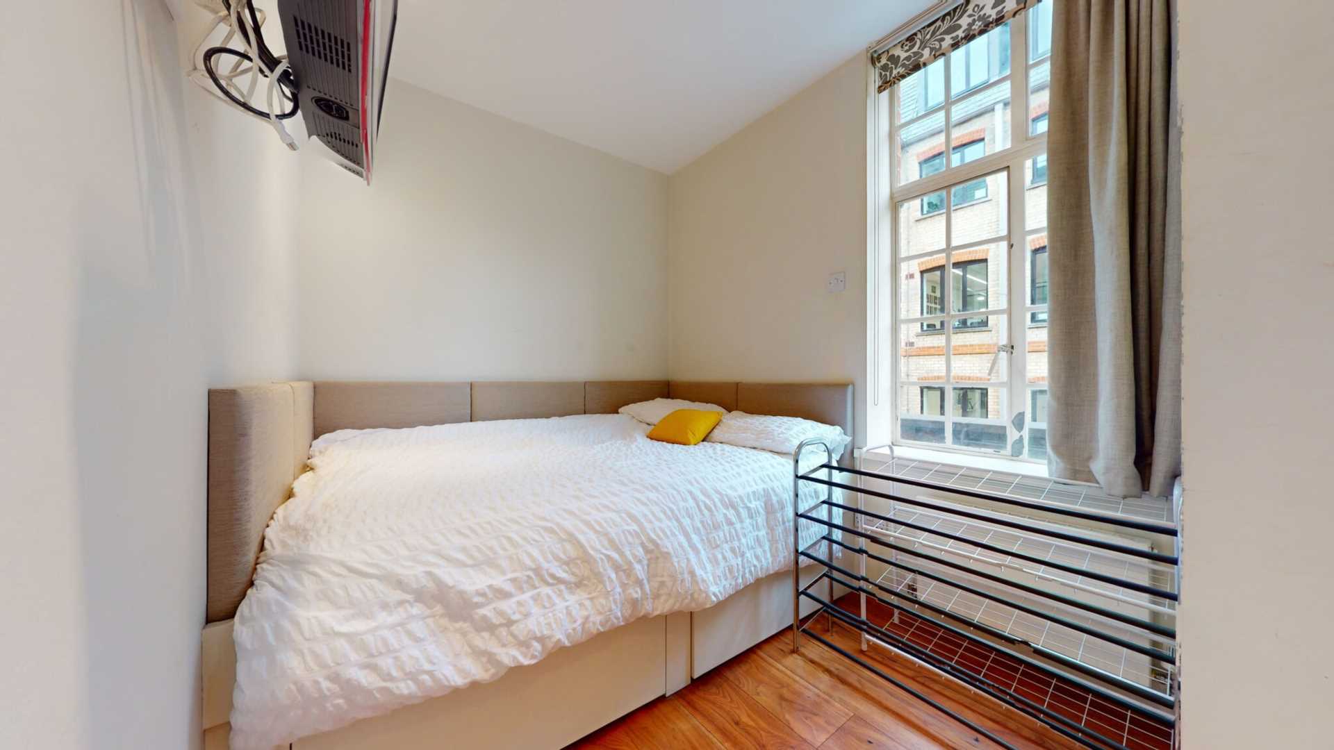 2 Beds-Hallam Street, Marylebone W1, Image 17