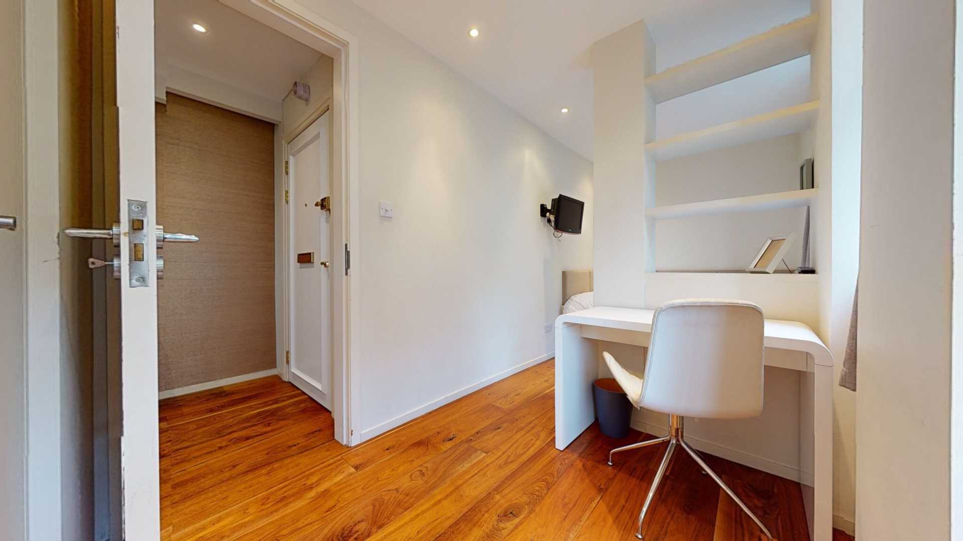 2 Beds-Hallam Street, Marylebone W1, Image 20