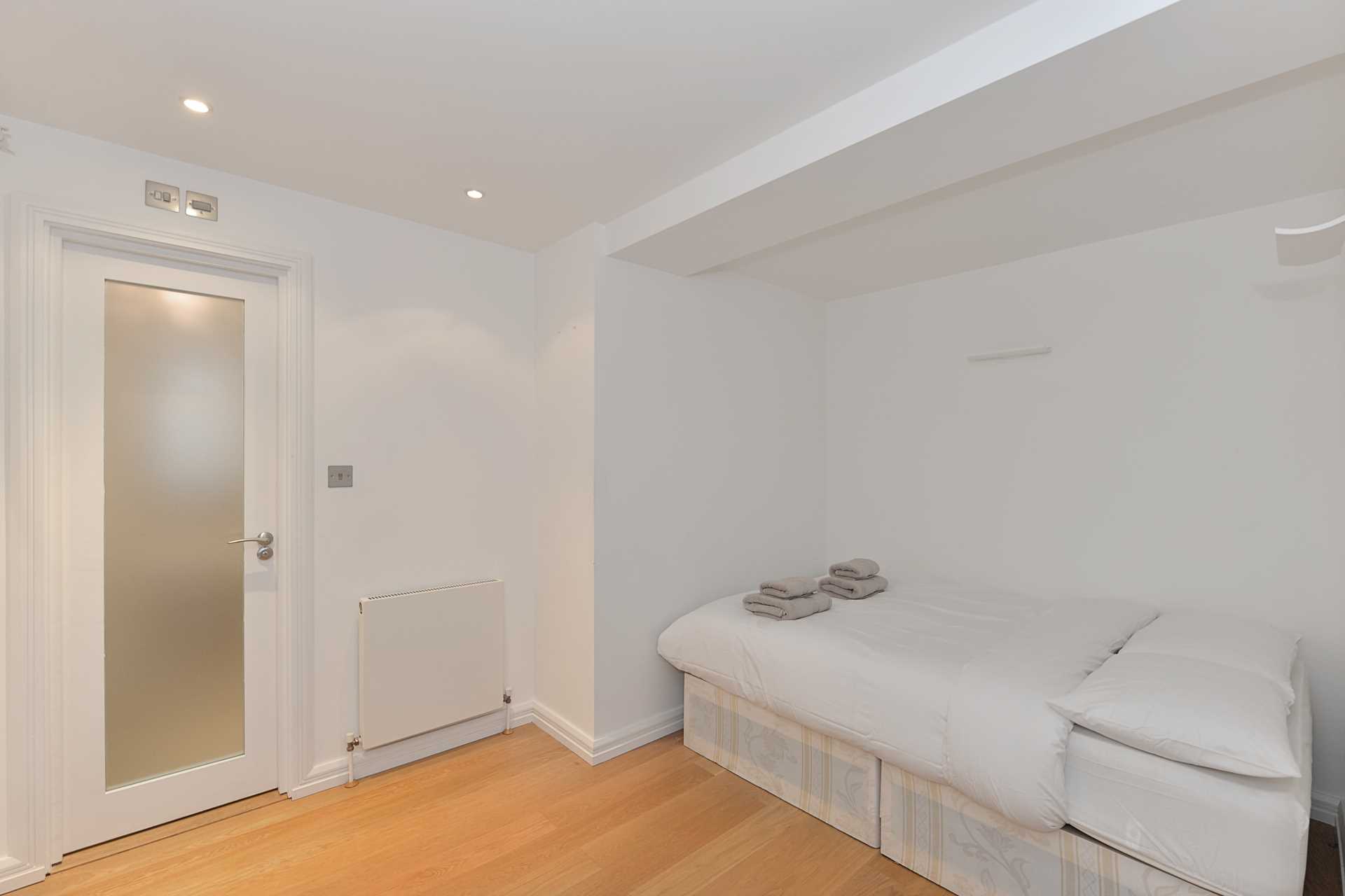 3 Bed Lexham Gardens, Kensington W8, Image 7