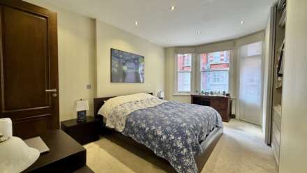 Clarence Gate Gardens, Glentworth Street NW1, Image 12