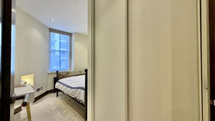 Clarence Gate Gardens, Glentworth Street NW1, Image 15