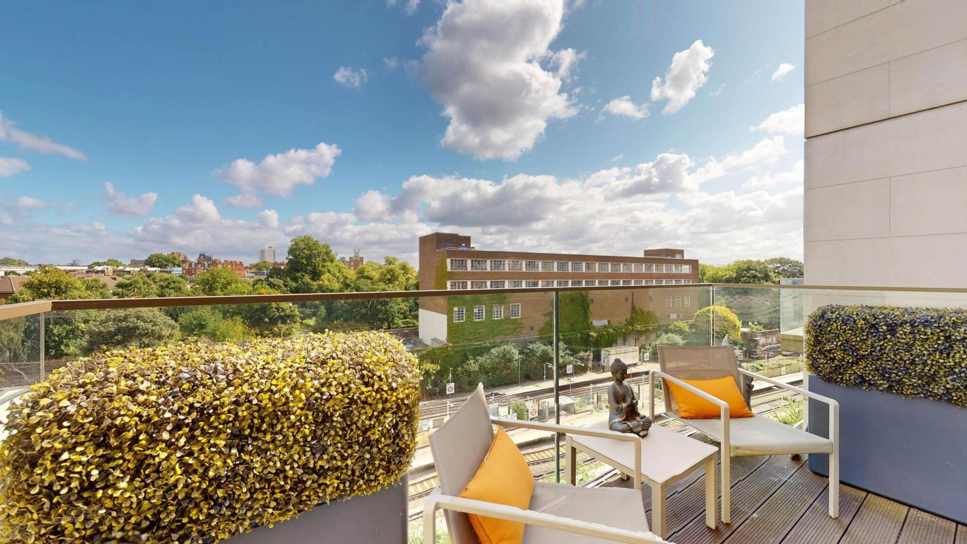 Columbia Gardens, West Brompton SW6, Image 15