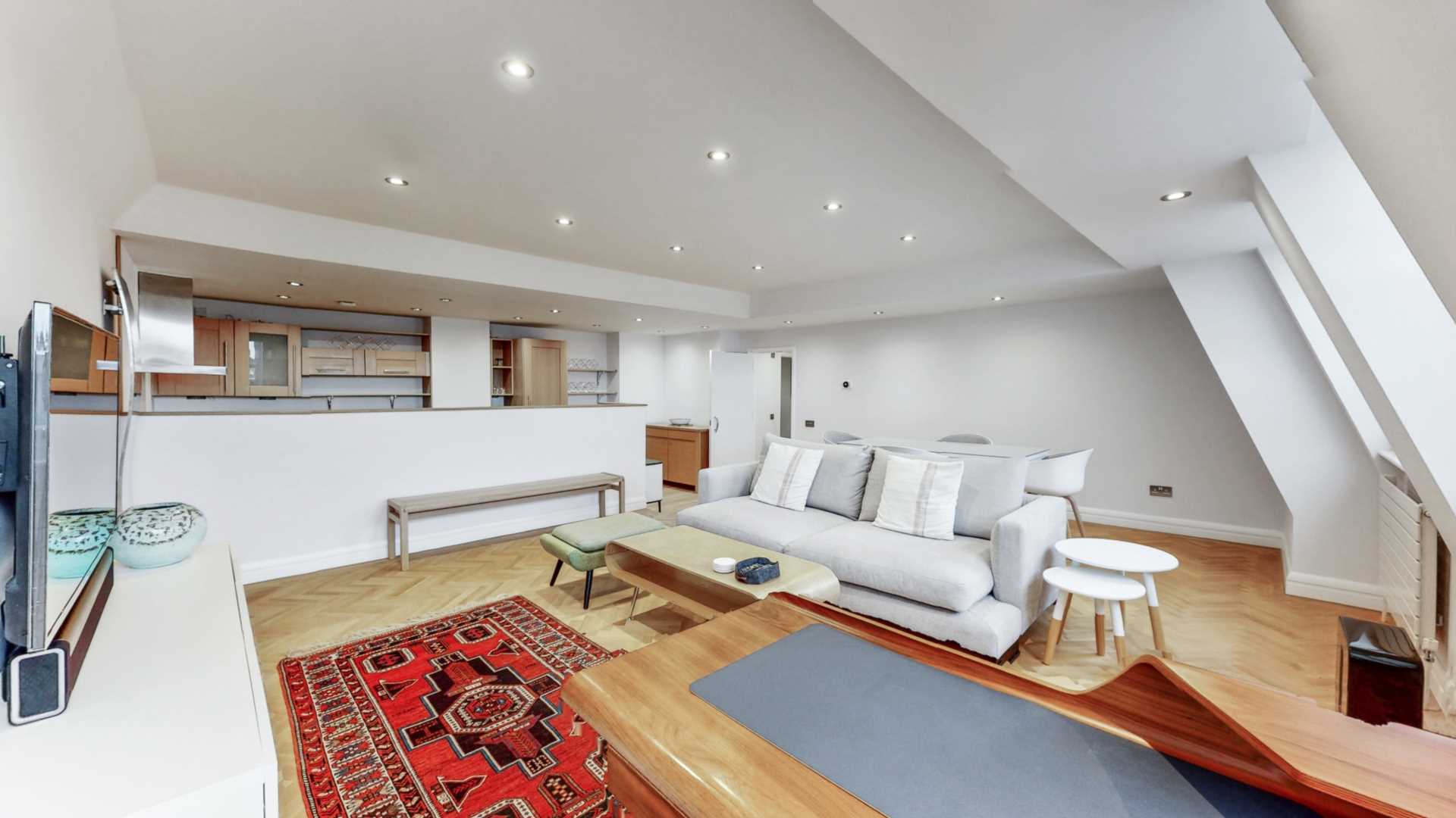2 Bed Earl's Court Square SW5, Image 3
