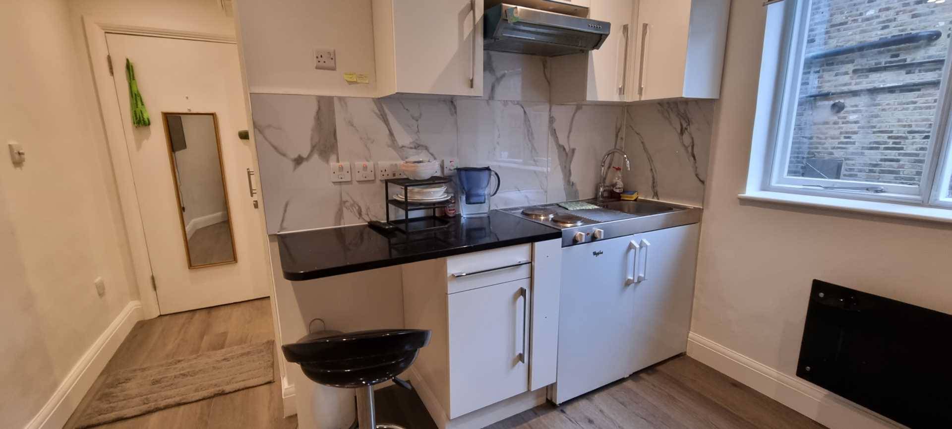 Warwick Gardens, Kensington W14, Image 2