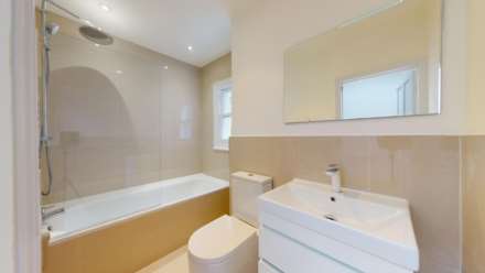 4 bed house, Fabian Road SW6, Image 9