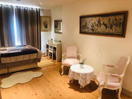 Octavia House, Fulham SW6, Image 6