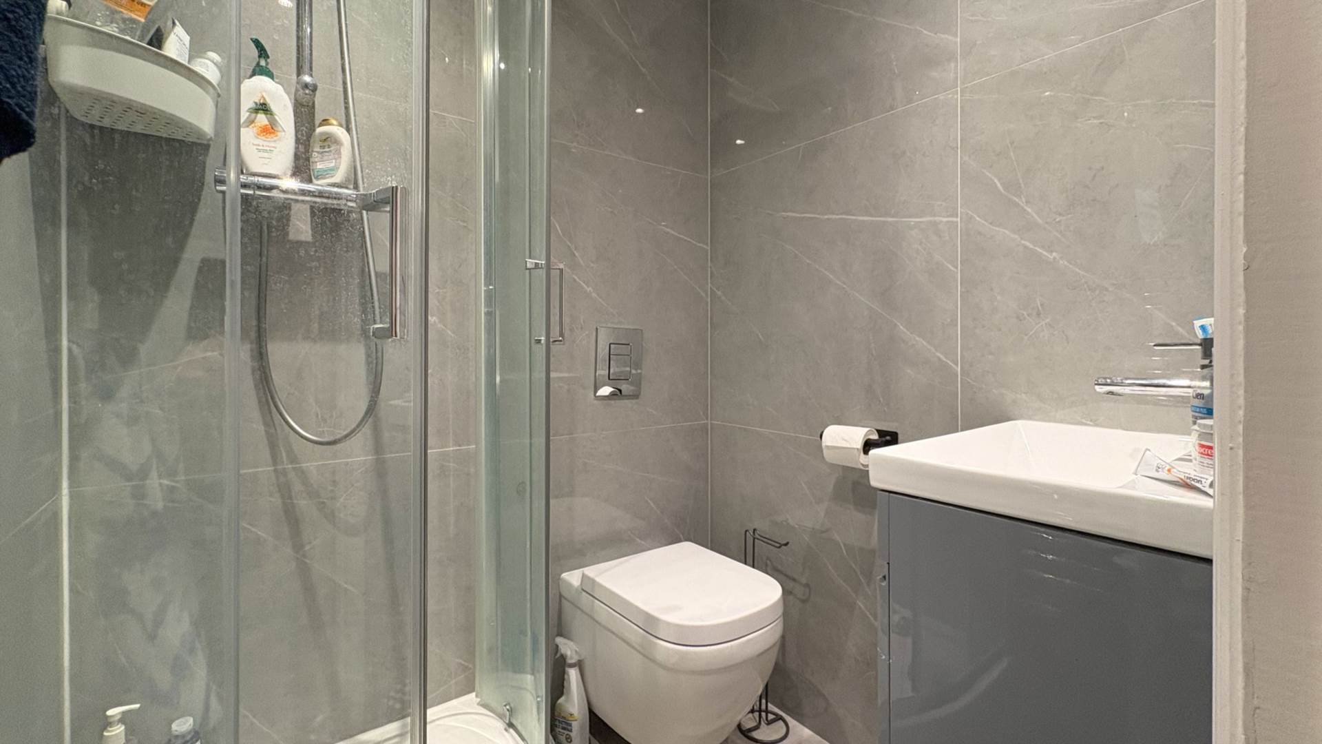 Carlisle Avenue, Acton W3, Image 8