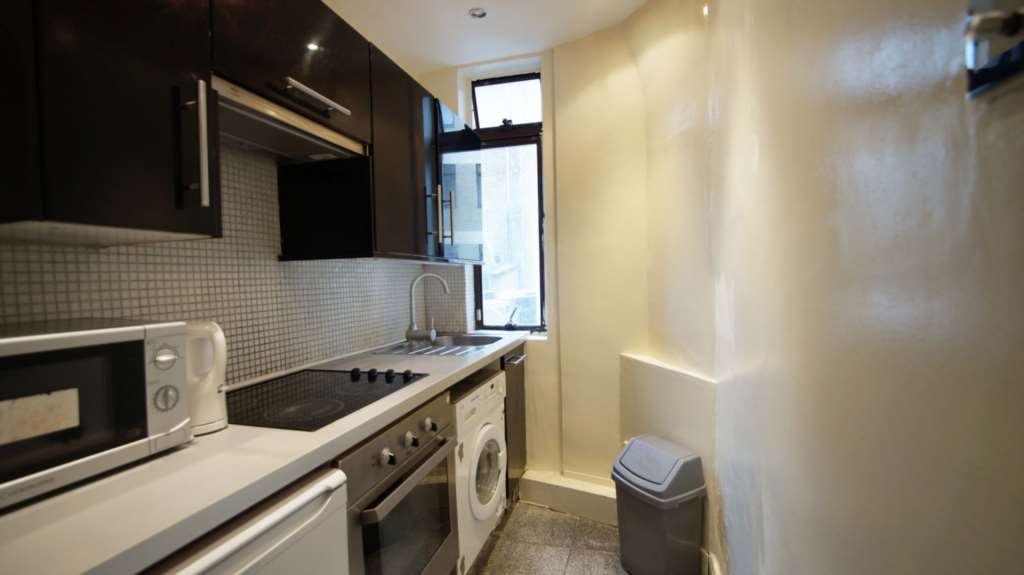 Dudley Court, Marble Arch, W1, Image 5