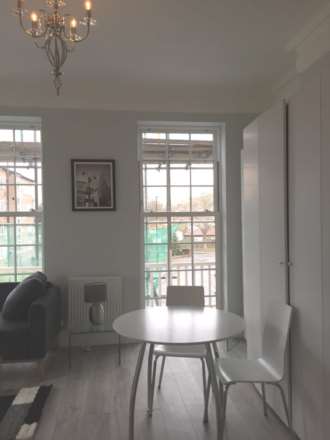 The Vale, London, Image 5