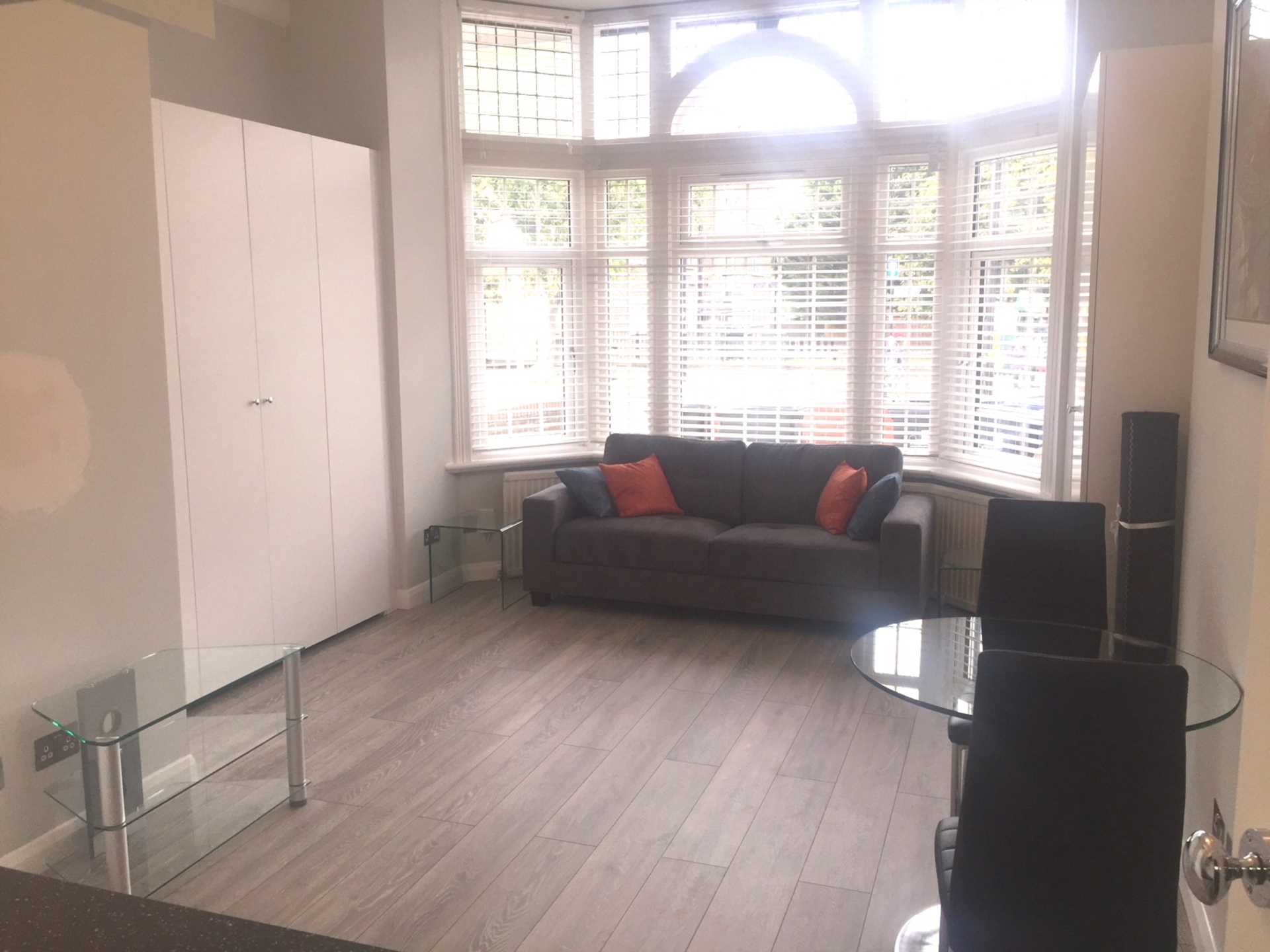 The Vale, Acton, W3, Image 3