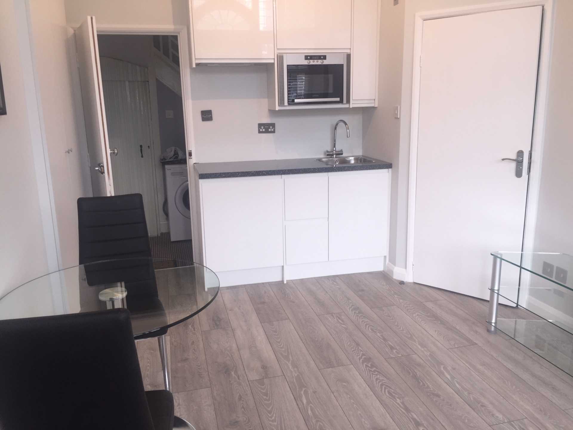 The Vale, Acton, W3, Image 4
