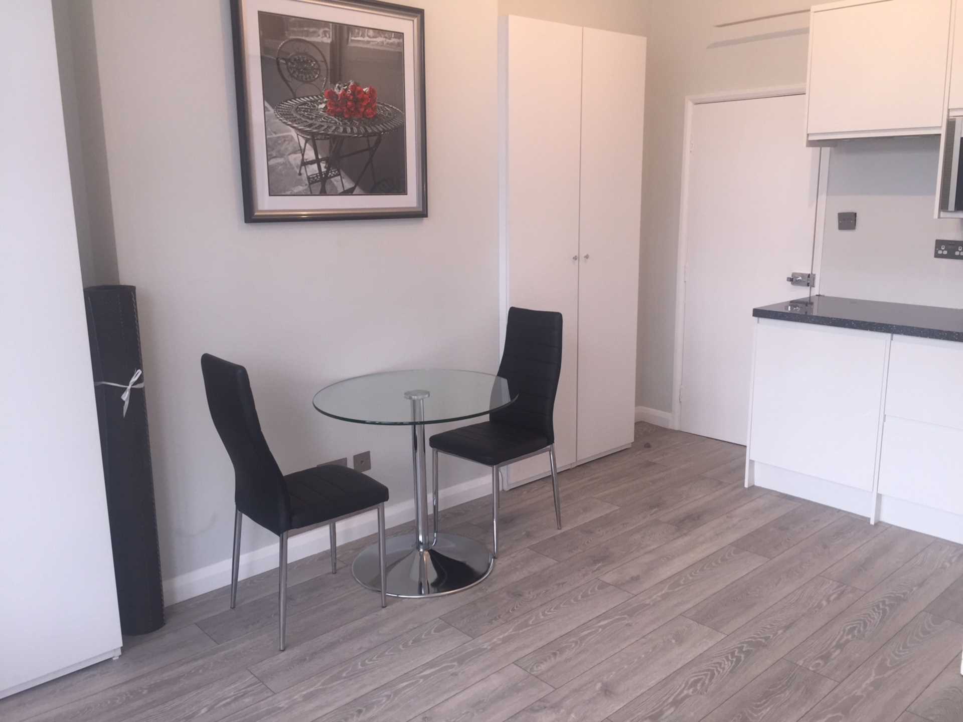 The Vale, Acton, W3, Image 5