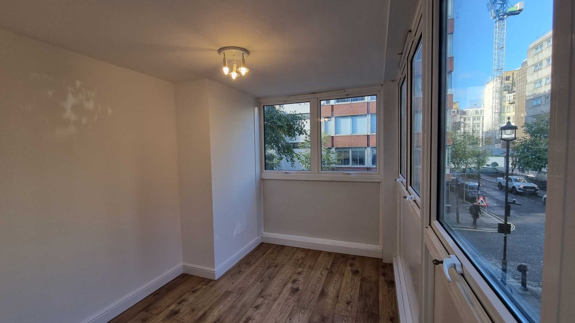 3 beds - Fitzrovia W1, Image 4