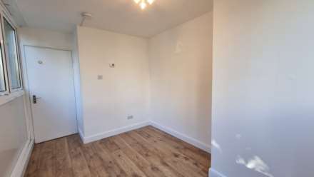 3 beds - Fitzrovia W1, Image 5