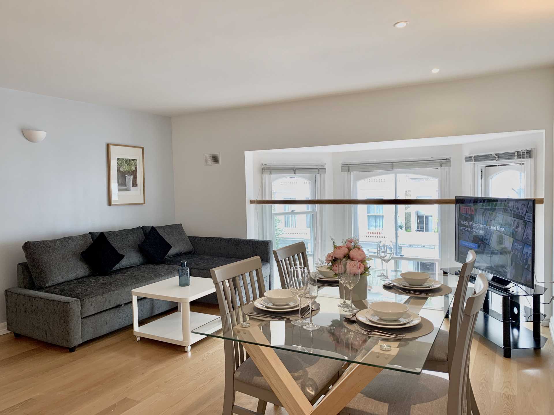 1 Bed - Lexham Gardens, Kensington W8, Image 10