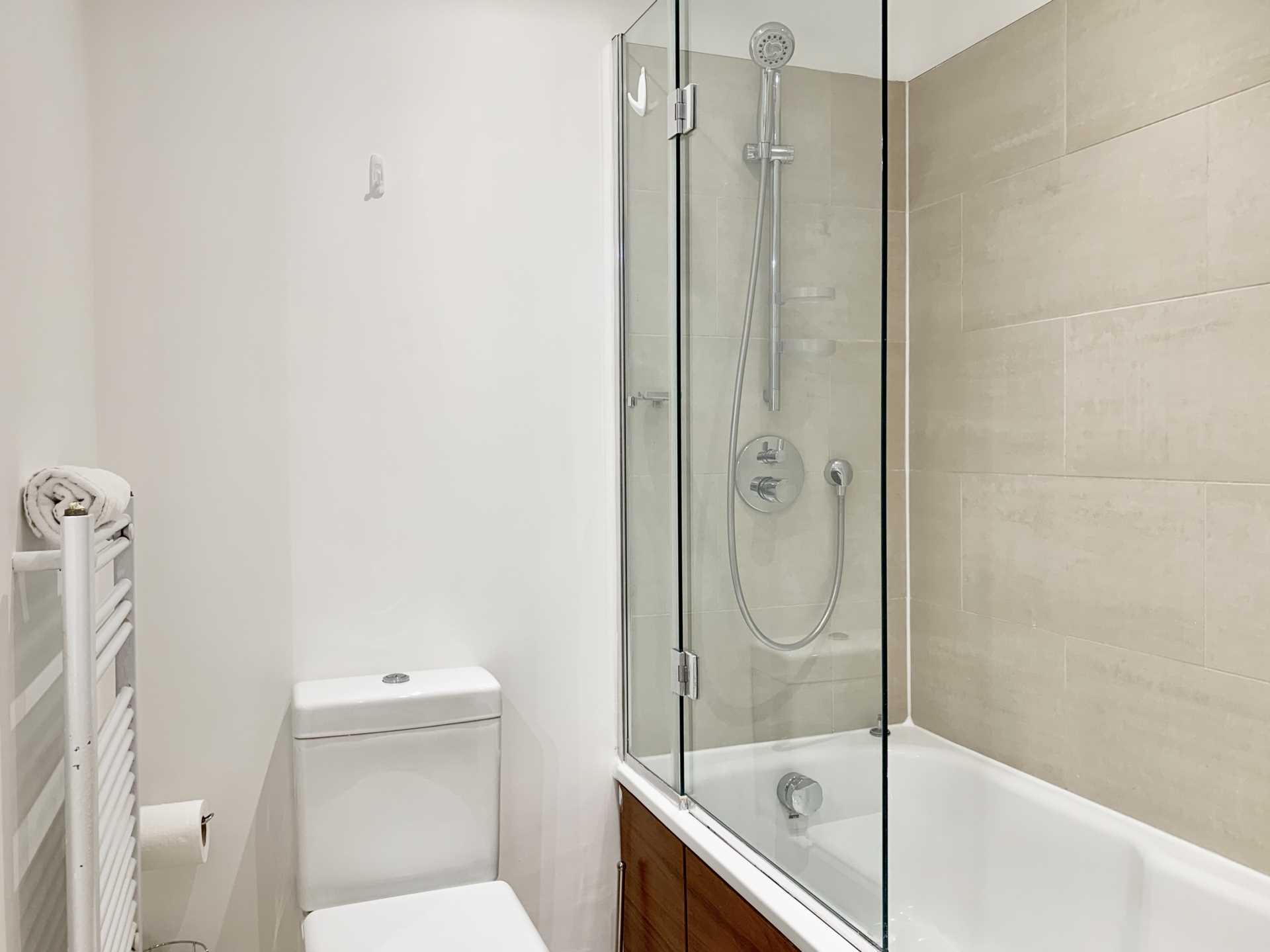 1 Bed - Lexham Gardens, Kensington W8, Image 4