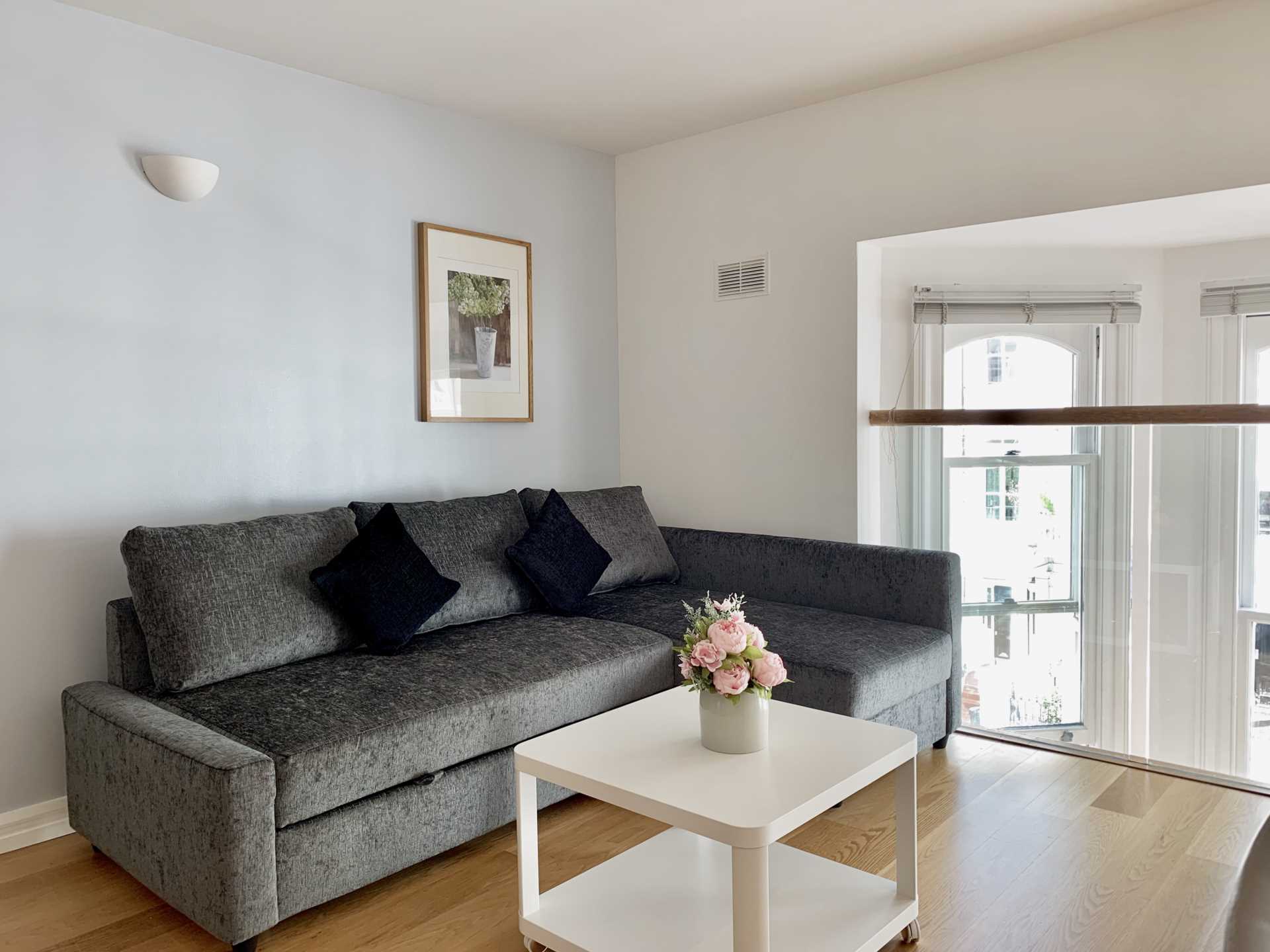 1 Bed - Lexham Gardens, Kensington W8, Image 7